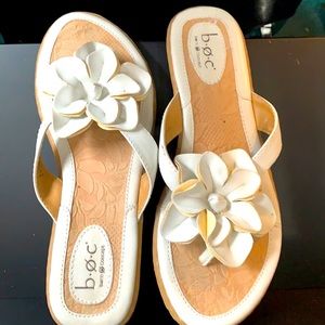 BORN Leather Flip Flops